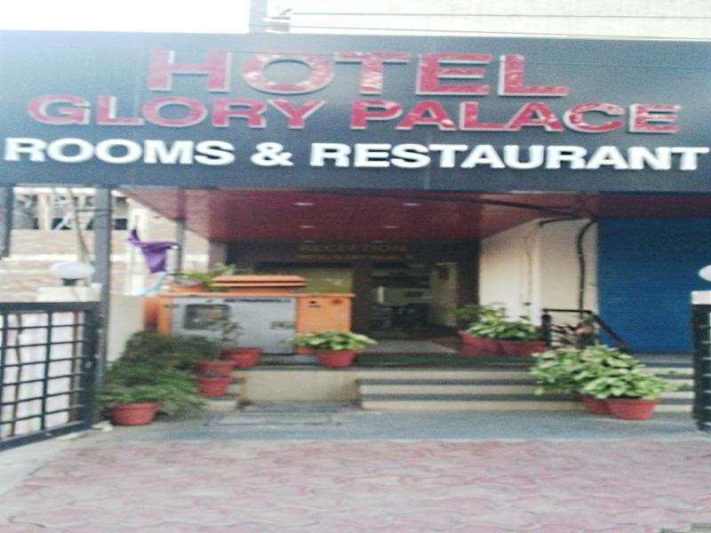 Oyo 11945 Hotel Glory Palace Indore Esterno foto