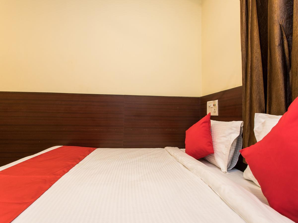 Oyo 11945 Hotel Glory Palace Indore Esterno foto