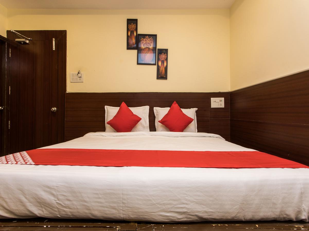 Oyo 11945 Hotel Glory Palace Indore Esterno foto