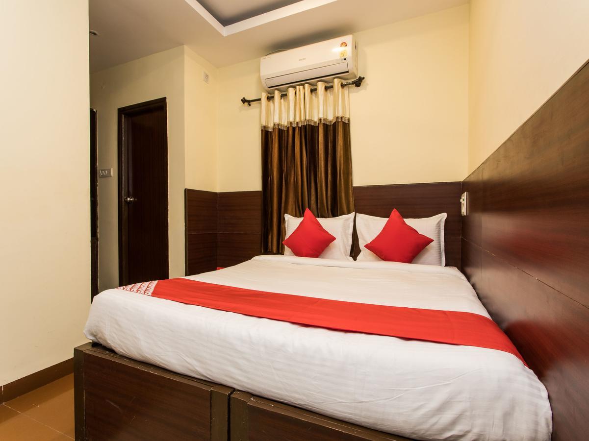 Oyo 11945 Hotel Glory Palace Indore Esterno foto